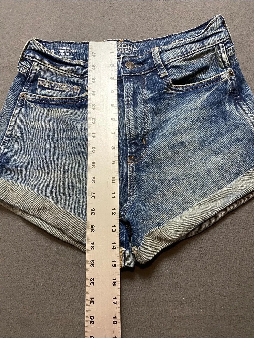 Arizona Distressed Size 9 Hi-Rise Mom Shorts Light Blue Roll-Cuff 3” Inseam